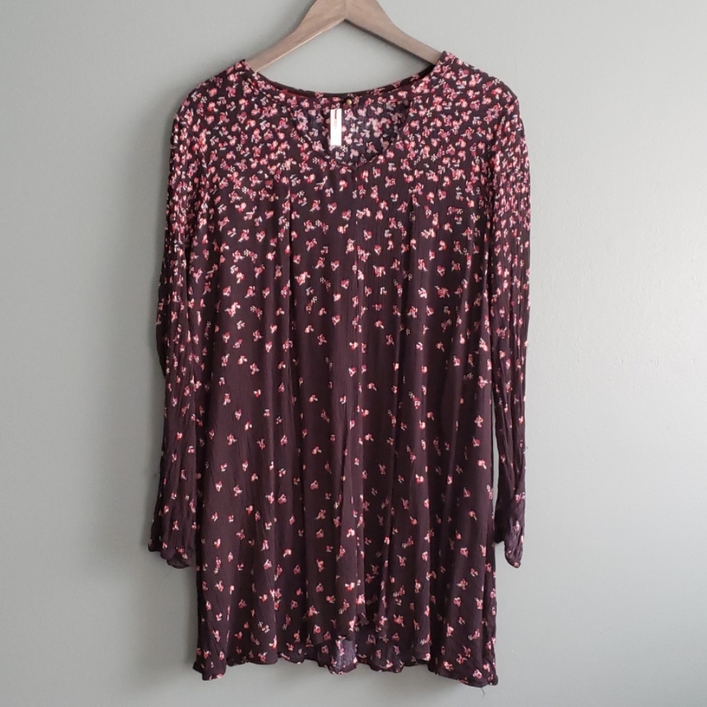 NWOT Xhilaration cold shoulder top